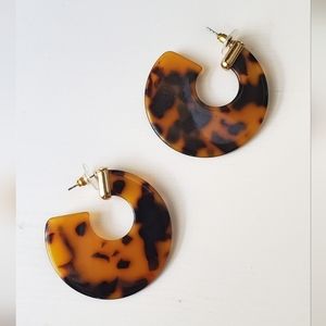 Leopard Tortoiseshell black brown gold tone hoop earrings